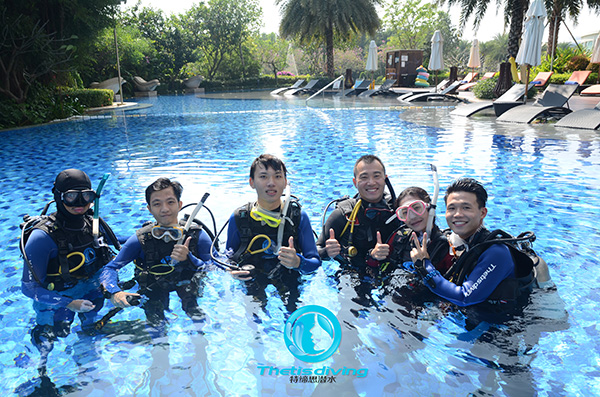 12/12正式上線(xiàn)！PADI 最新課程【休閑潛水員Resort Diver】 丨 一天拿證，潛遍全球