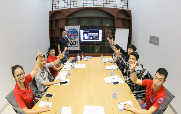 12/12正式上線(xiàn)！PADI 最新課程【休閑潛水員Resort Diver】 丨 一天拿證，潛遍全球